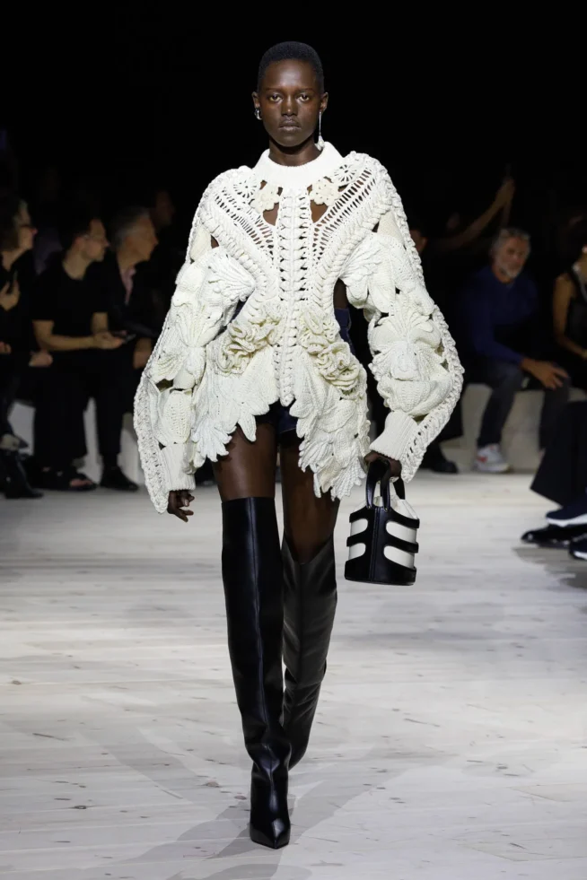 Alexander_McQueen_RTW_SS24_23