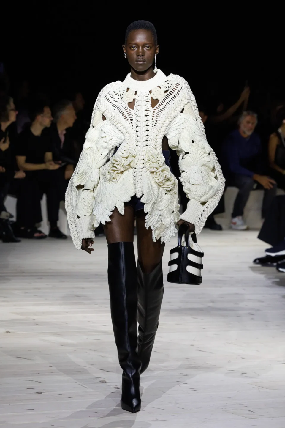 Alexander_McQueen_RTW_SS24_23