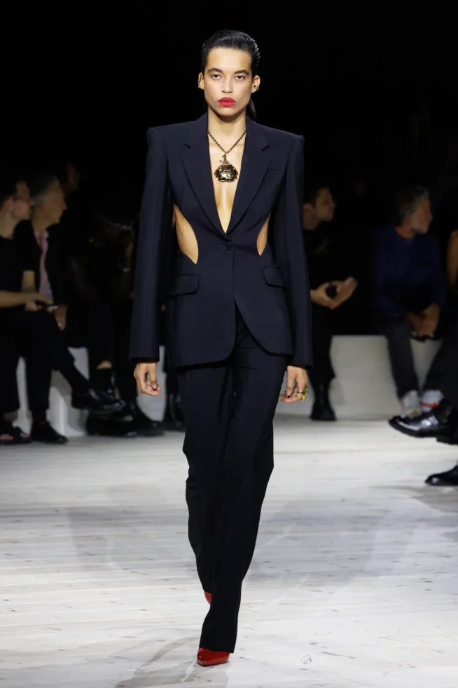 Alexander_McQueen_RTW_SS24_35