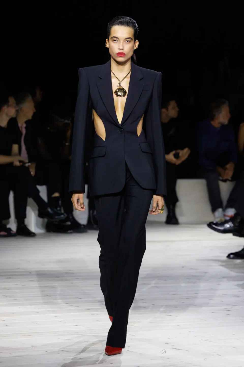 Alexander_McQueen_RTW_SS24_35