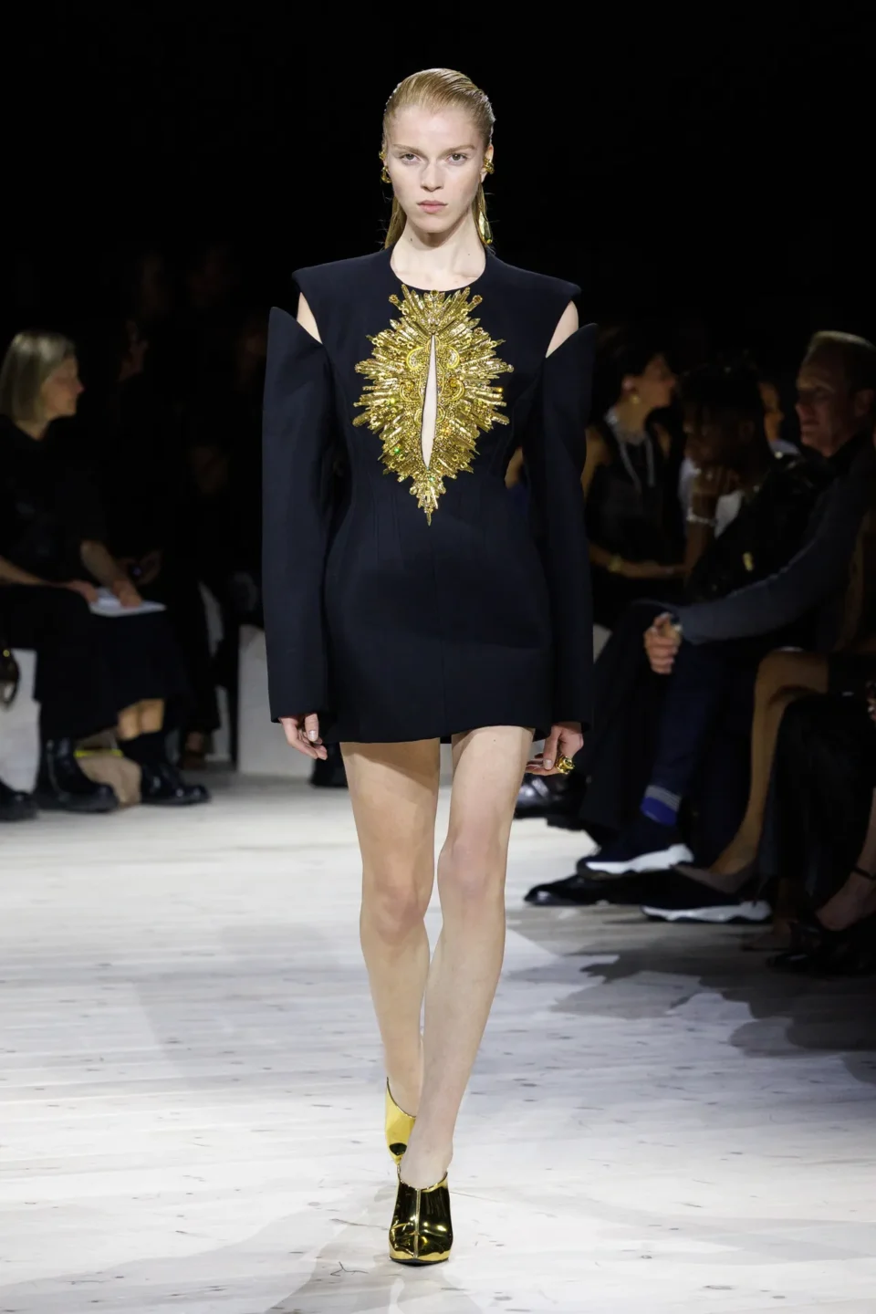 Alexander_McQueen_RTW_SS24_37