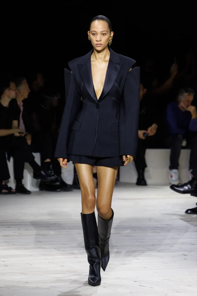 Alexander_McQueen_RTW_SS24_39