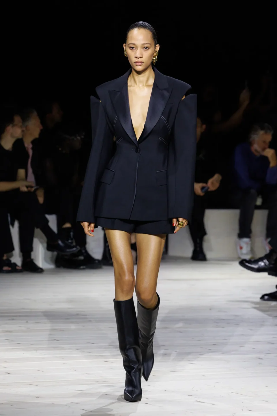 Alexander_McQueen_RTW_SS24_39