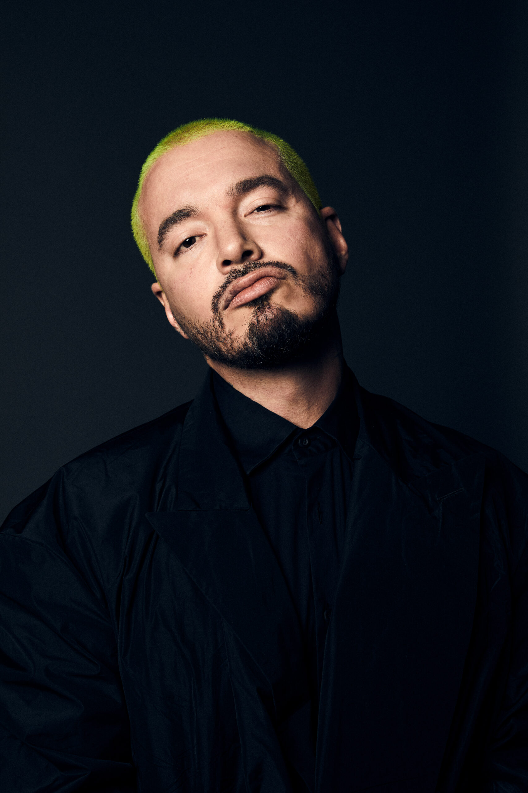 J Balvin é o ícone fashion do ano no Latin American Fashion Awards