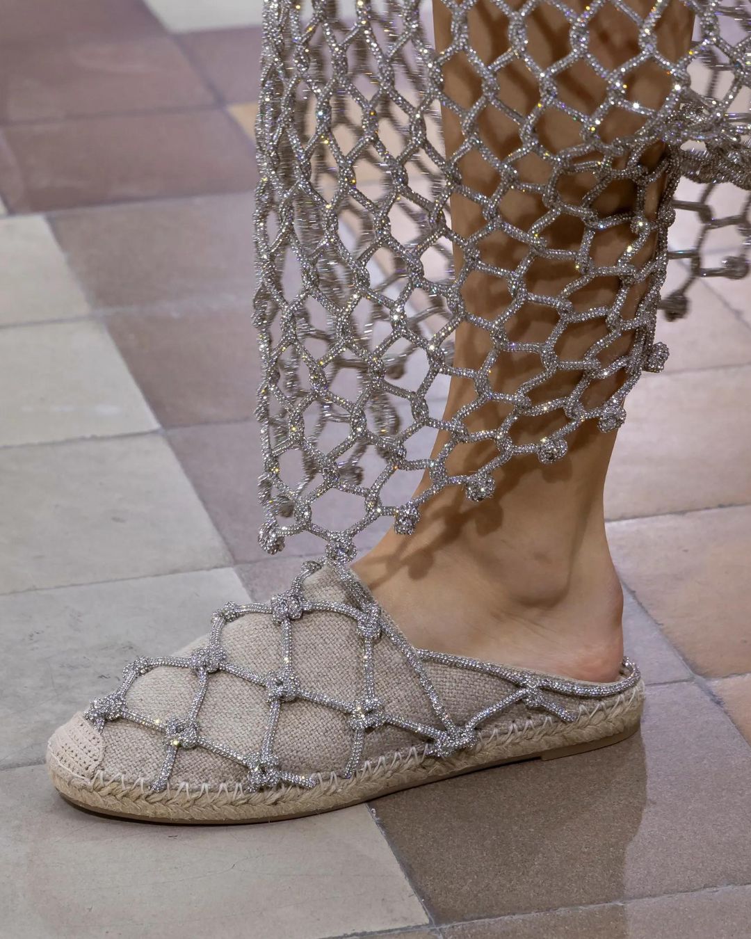 Flats dominaram a Paris Fashion Week verão 2024