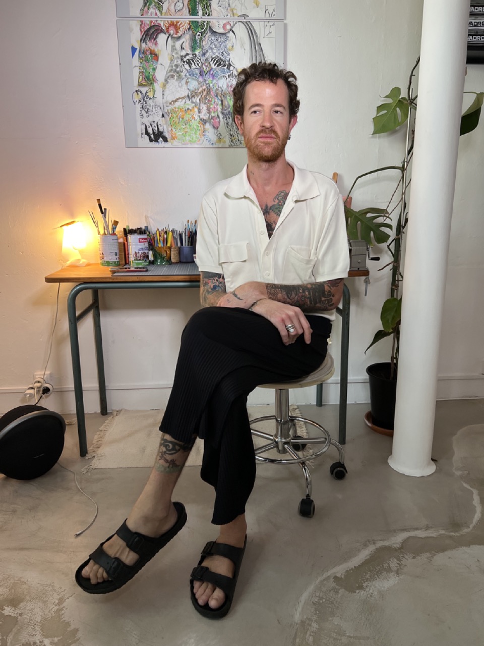 Artista brasileiro cria estampas para a Balenciaga