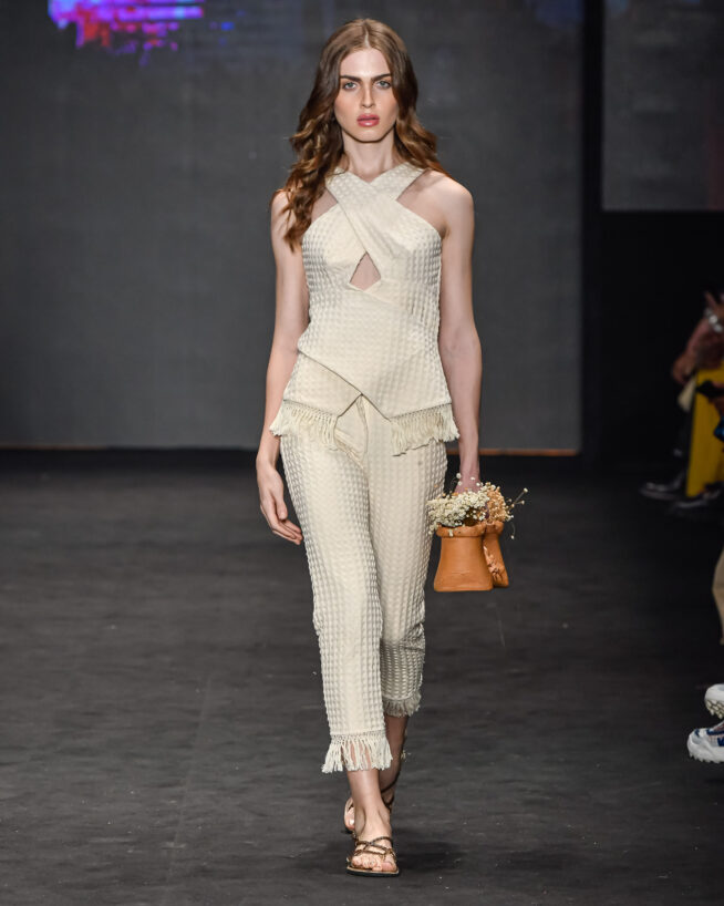 Santa Resistencia

SPFW N56

Foto: Ze Takahashi/ @agfotosite