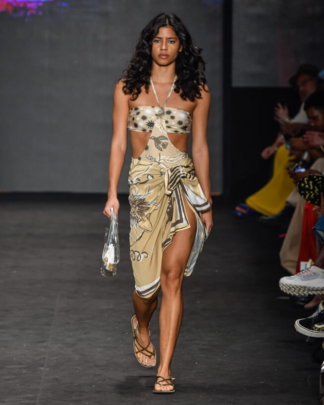 Santa Resistencia

SPFW N56

Foto: Ze Takahashi/ @agfotosite