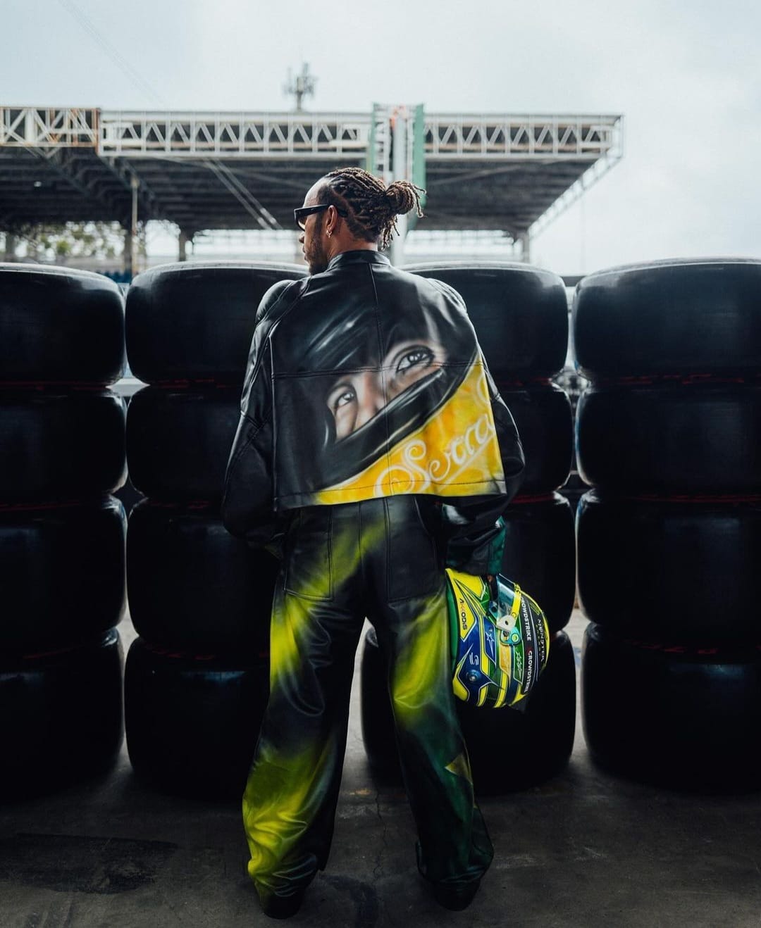 Lewis Hamilton homenageia Ayrton Senna