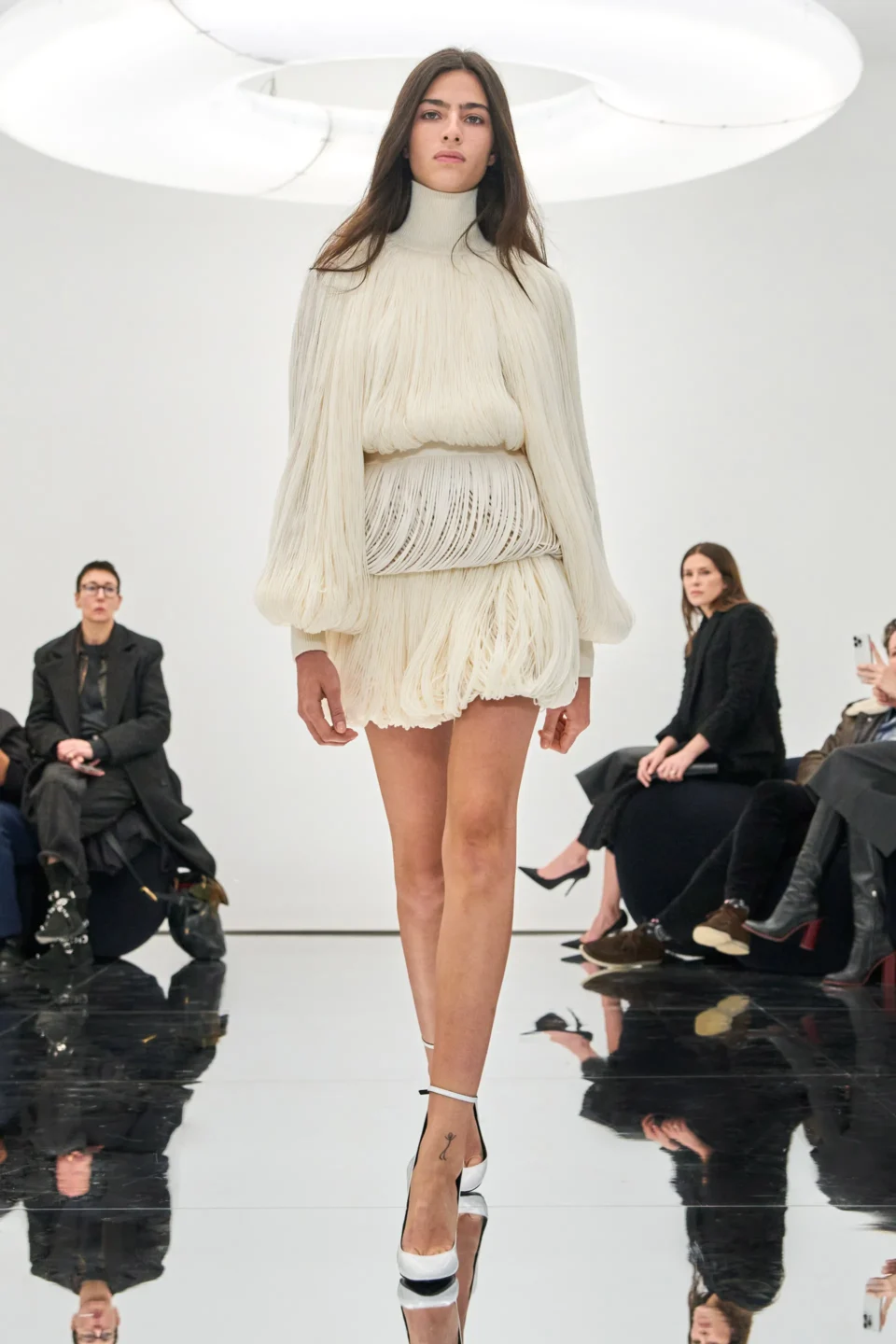 00001-alaia-fall-2024-ready-to-wear-credit-brand