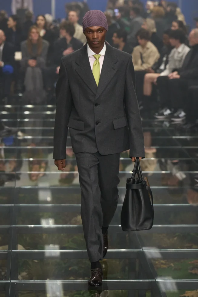 00003-prada-fall-2024-menswear-credit-gorunway