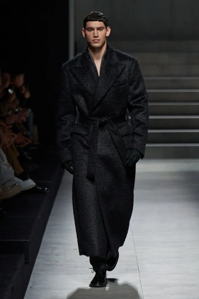 00005-dolce-and-gabbana-fall-2024-menswear-credit-gorunway