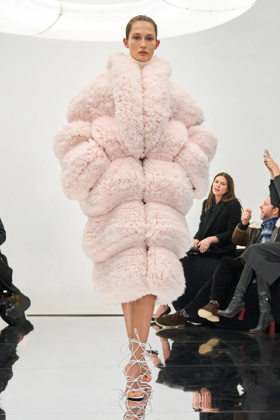 00007-alaia-fall-2024-ready-to-wear-credit-brand