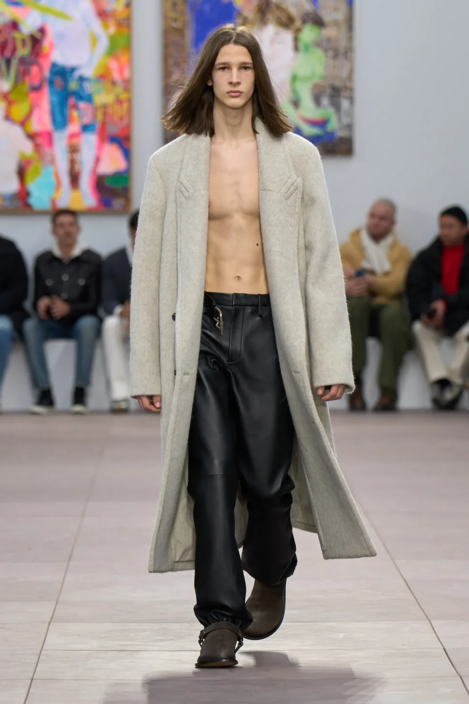 00008-loewe-fall-2024-mens-credit-gorunway