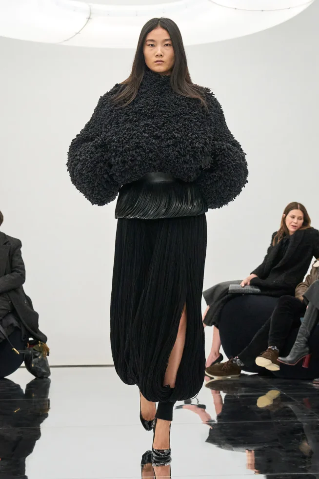 00009-alaia-fall-2024-ready-to-wear-credit-brand