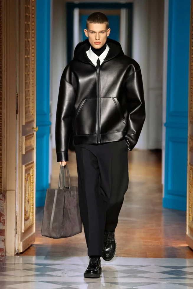 00010-valentino-fall-2024-mens-credit-brand