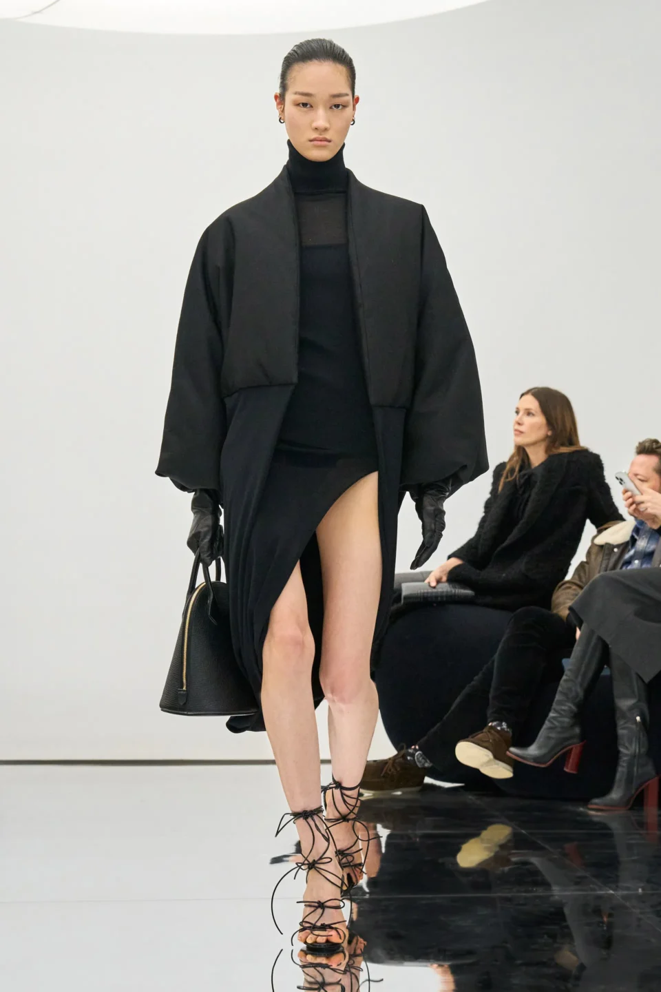 00011-alaia-fall-2024-ready-to-wear-credit-brand