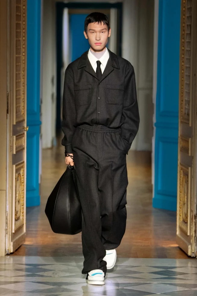 00013-valentino-fall-2024-mens-credit-brand