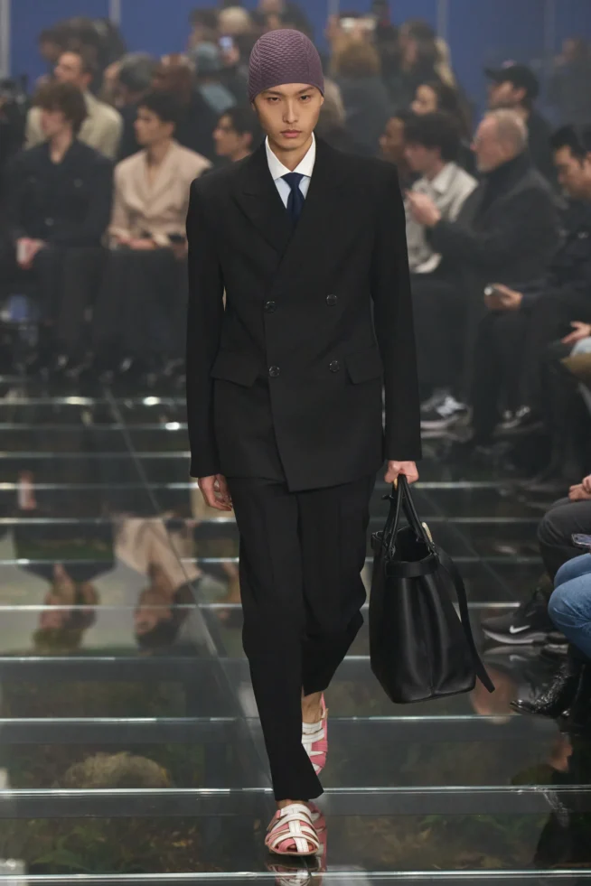 00015-prada-fall-2024-menswear-credit-gorunway
