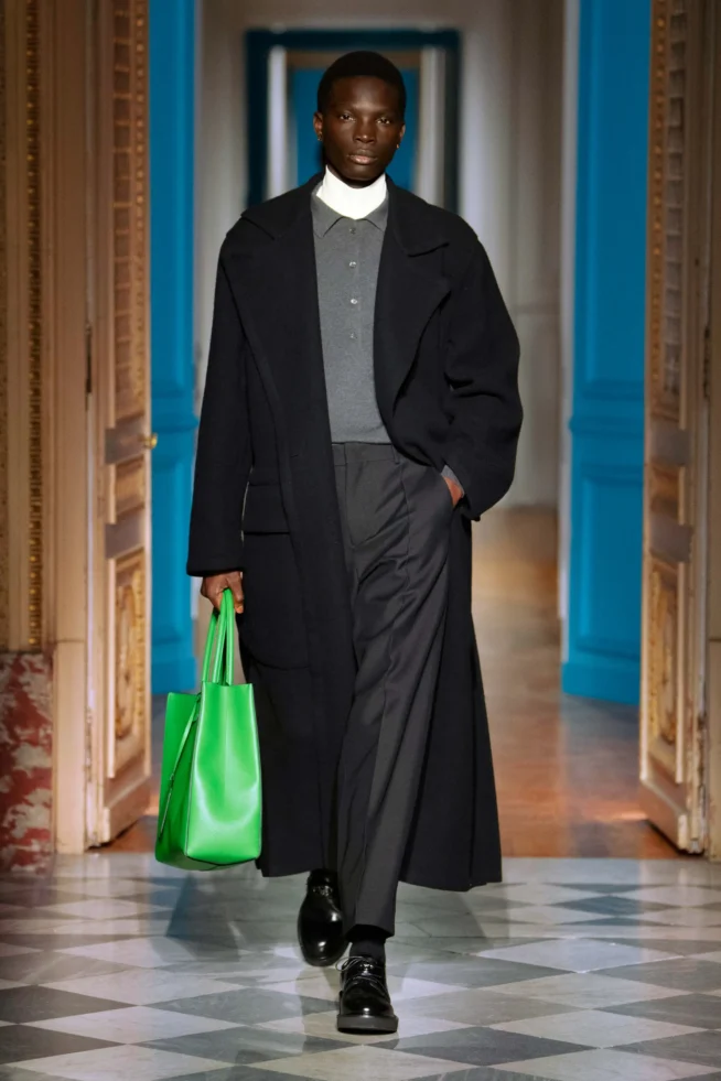 00015-valentino-fall-2024-mens-credit-brand