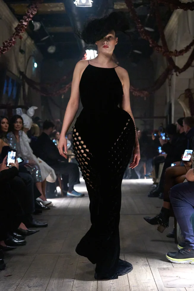 00018-maison-margiela-spring-2024-couture-credit-gorunway