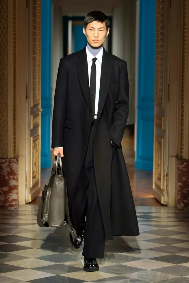 00018-valentino-fall-2024-mens-credit-brand