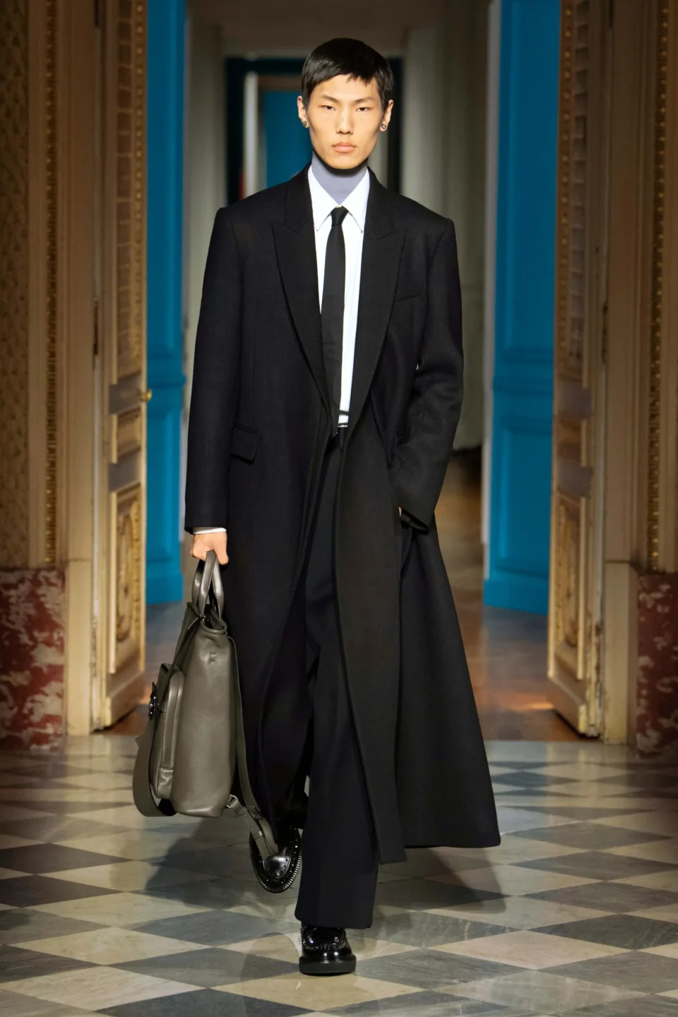 00018-valentino-fall-2024-mens-credit-brand