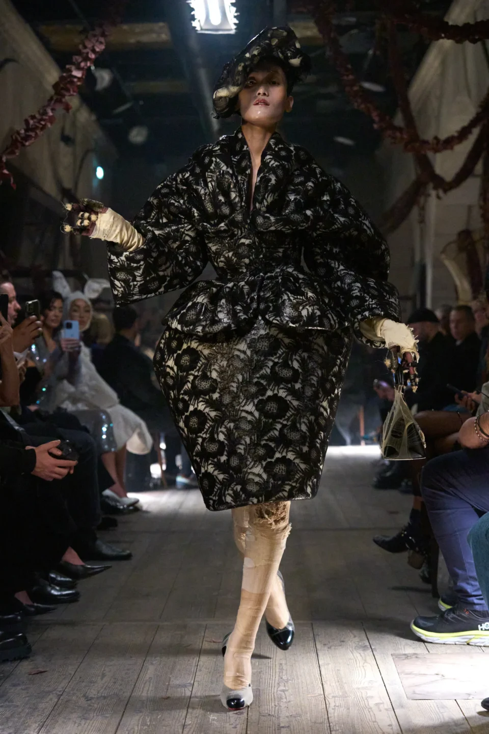 00019-maison-margiela-spring-2024-couture-credit-gorunway