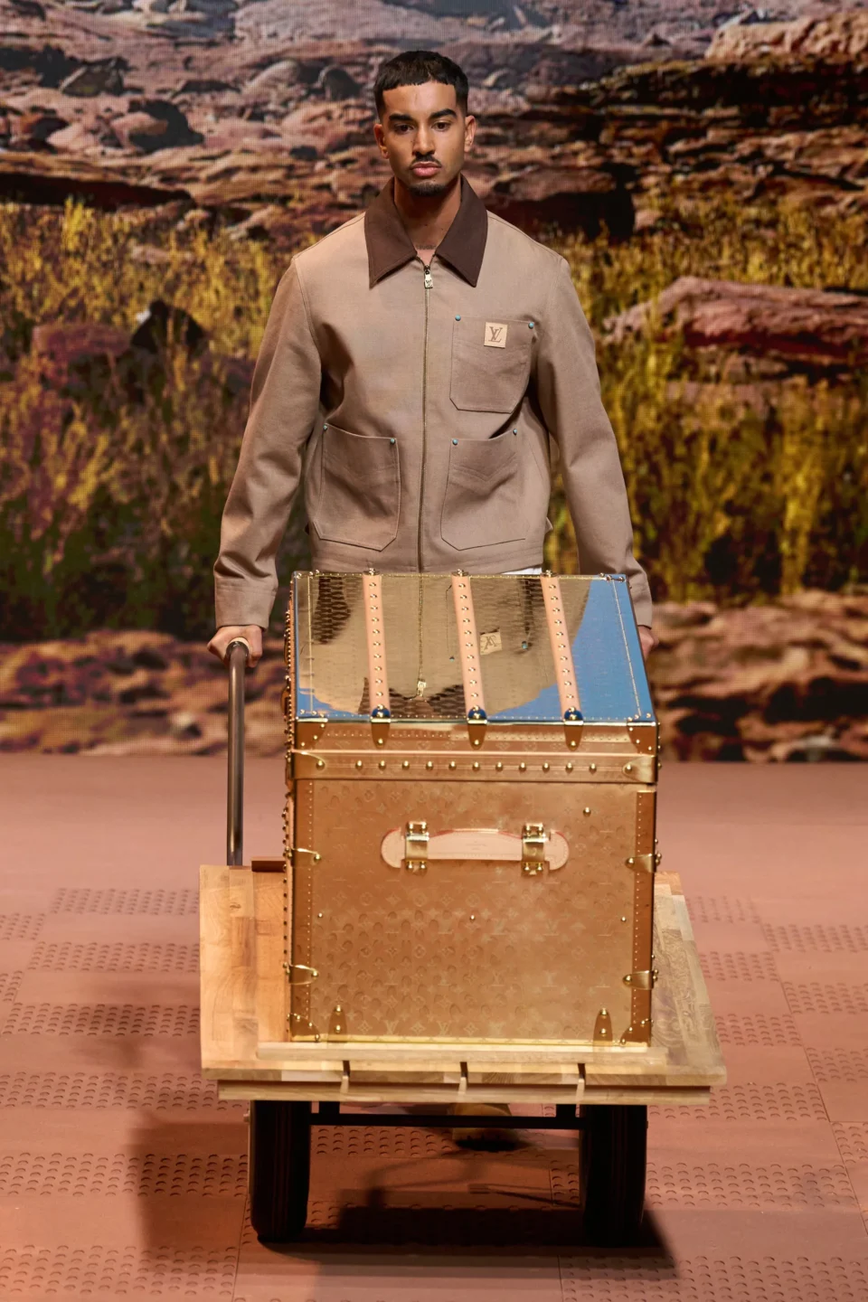 00020-louis-vuitton-fall-2024-menswear-credit-gorunway
