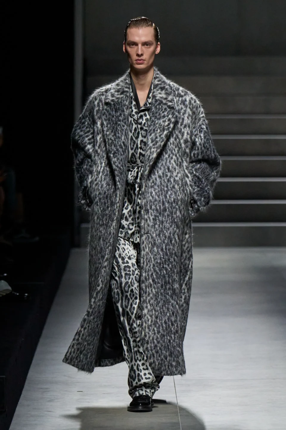 00021-dolce-and-gabbana-fall-2024-menswear-credit-gorunway