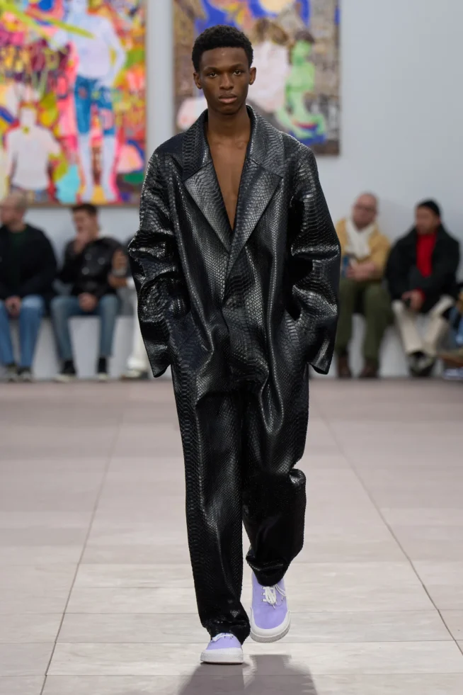 00021-loewe-fall-2024-mens-credit-gorunway