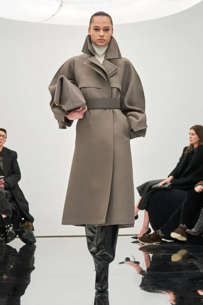 00023-alaia-fall-2024-ready-to-wear-credit-brand
