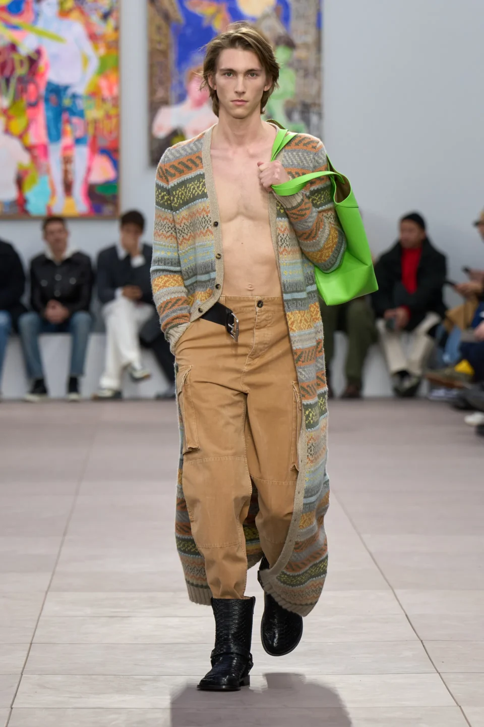 00023-loewe-fall-2024-mens-credit-gorunway