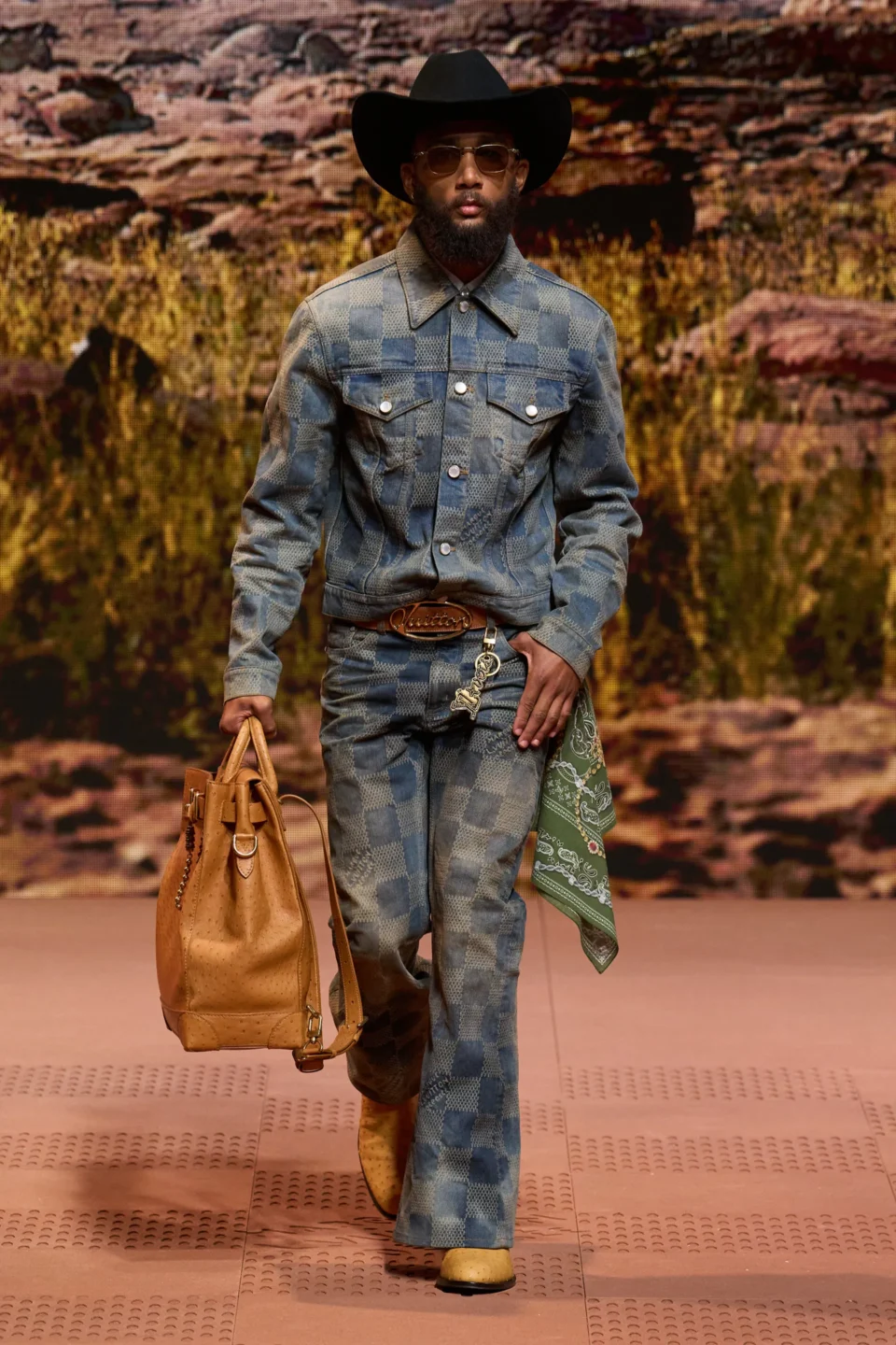 00023-louis-vuitton-fall-2024-menswear-credit-gorunway