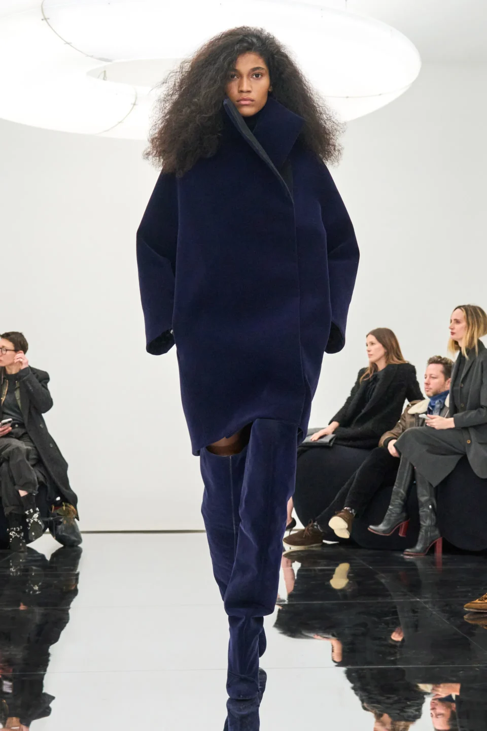 00025-alaia-fall-2024-ready-to-wear-credit-brand