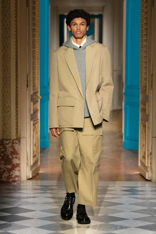 00027-valentino-fall-2024-mens-credit-brand