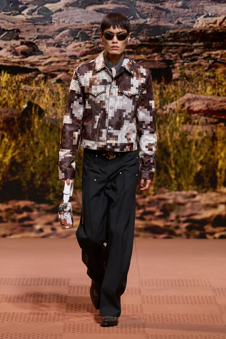 00028-louis-vuitton-fall-2024-menswear-credit-gorunway