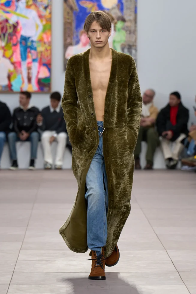 00032-loewe-fall-2024-mens-credit-gorunway