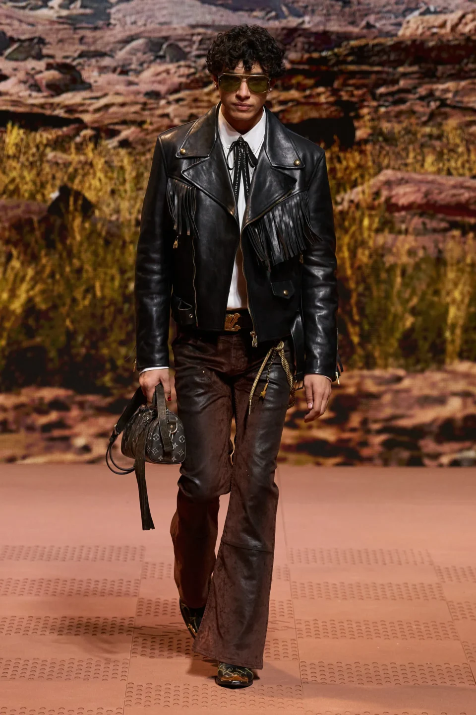 00032-louis-vuitton-fall-2024-menswear-credit-gorunway