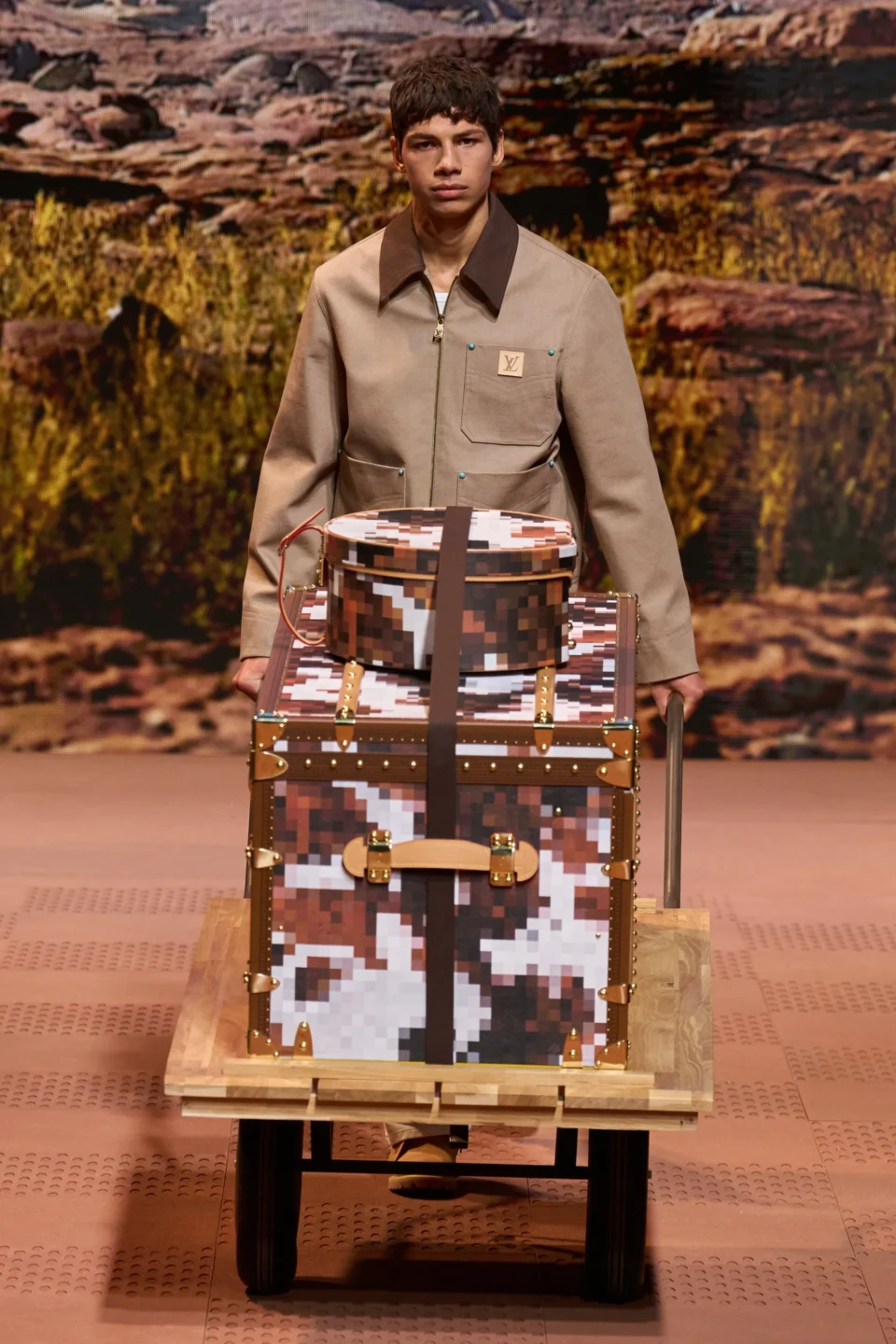 00033-louis-vuitton-fall-2024-menswear-credit-gorunway