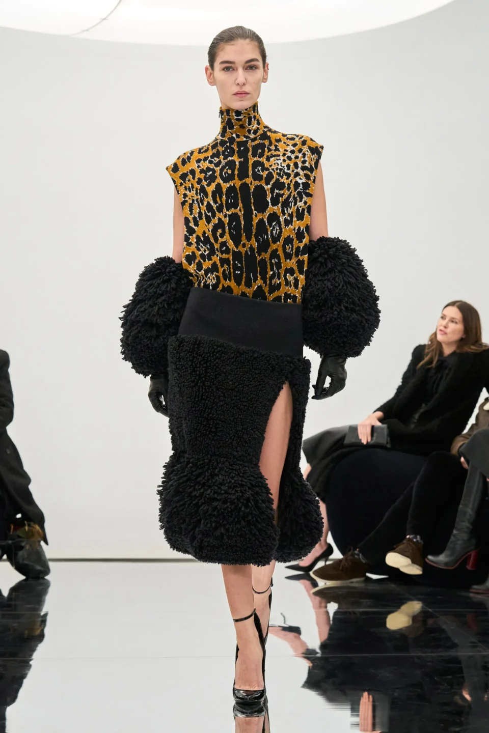 00035-alaia-fall-2024-ready-to-wear-credit-brand