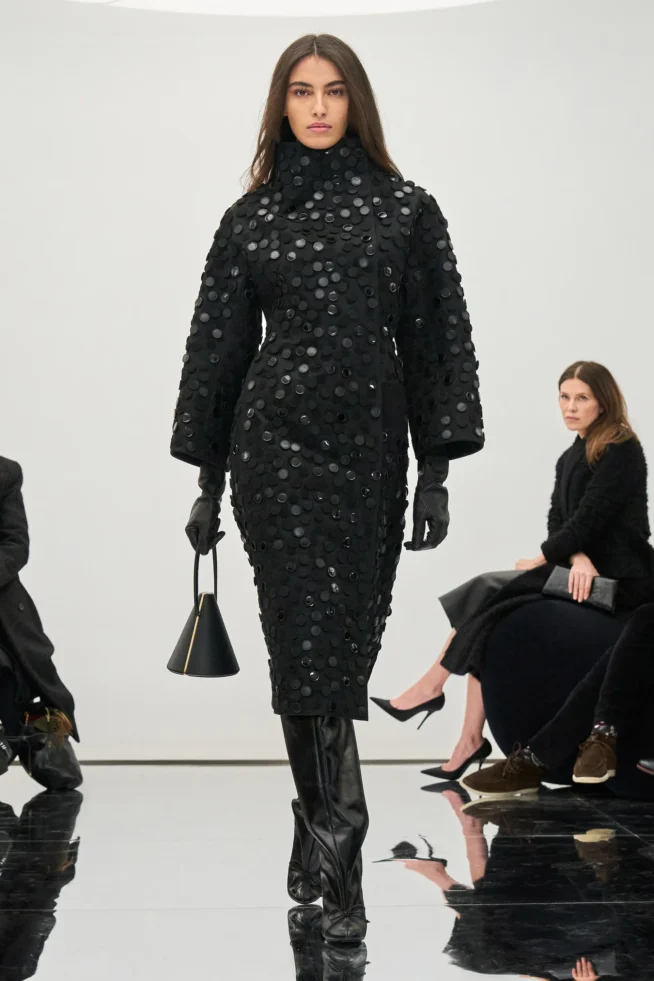 00037-alaia-fall-2024-ready-to-wear-credit-brand