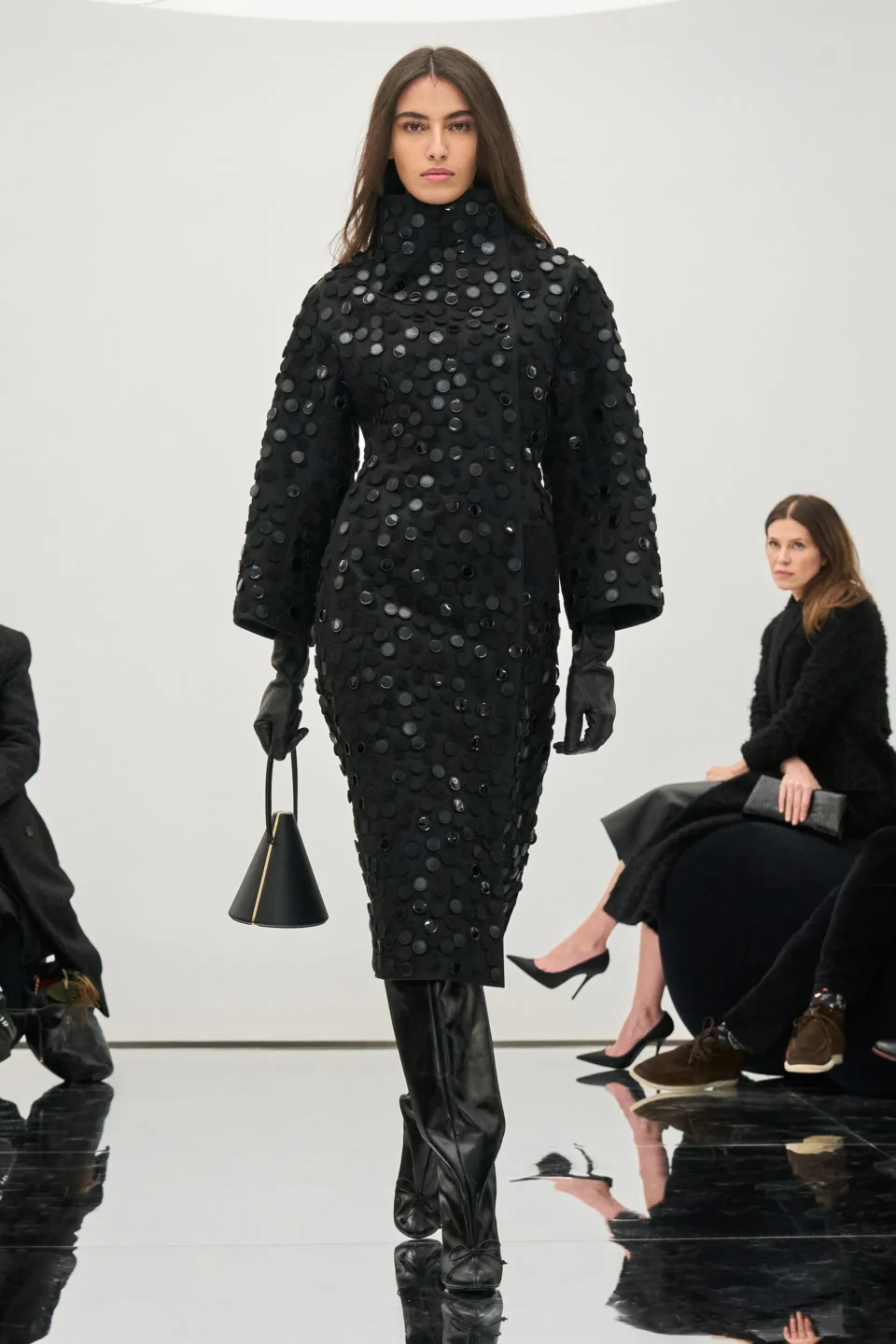 00037-alaia-fall-2024-ready-to-wear-credit-brand