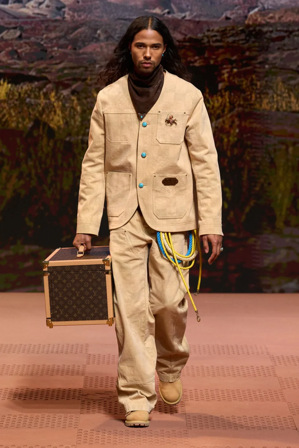 00037-louis-vuitton-fall-2024-menswear-credit-gorunway