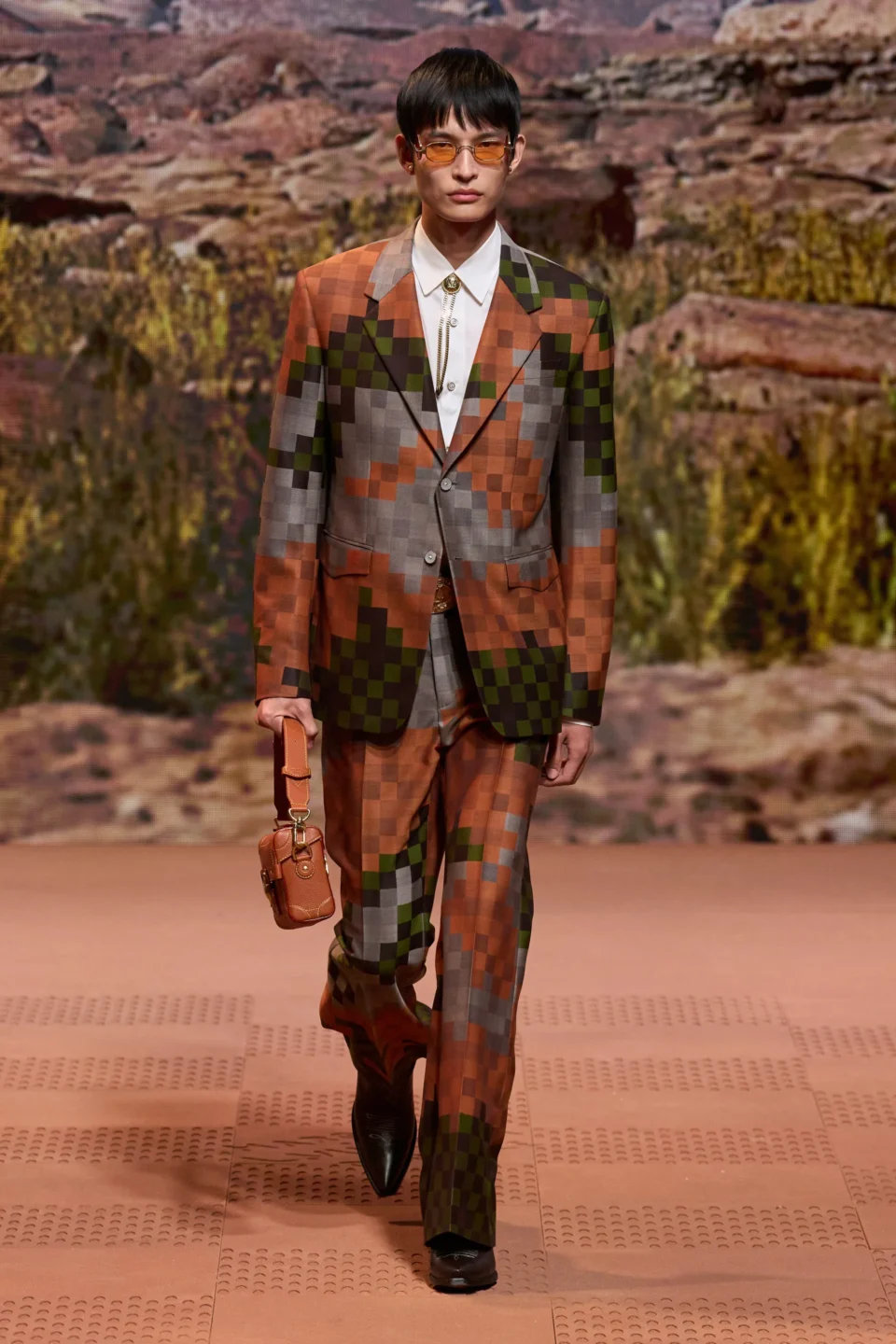 00039-louis-vuitton-fall-2024-menswear-credit-gorunway