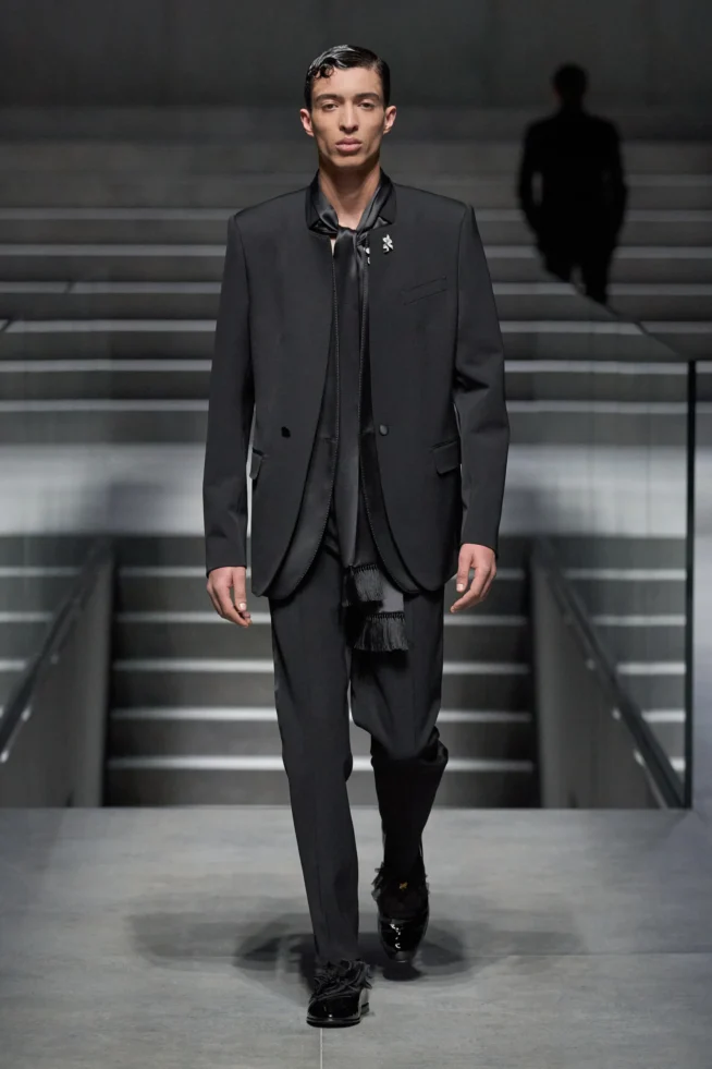 00048-dolce-and-gabbana-fall-2024-menswear-credit-gorunway