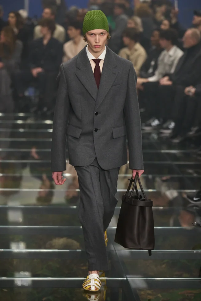 00048-prada-fall-2024-menswear-credit-gorunway