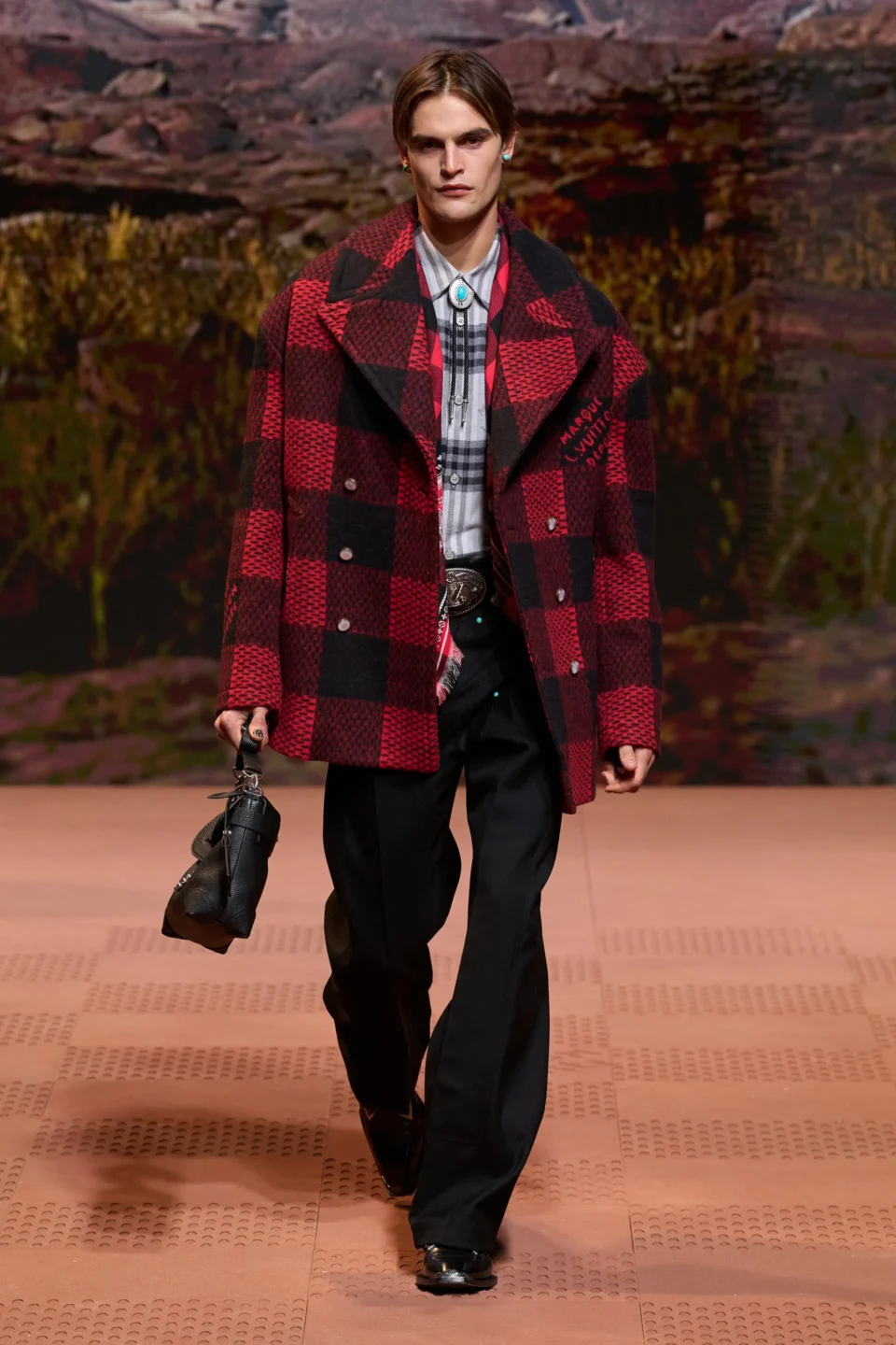 00052-louis-vuitton-fall-2024-menswear-credit-gorunway