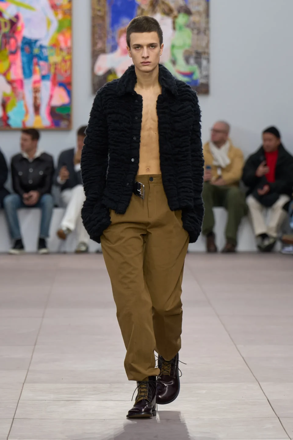 00053-loewe-fall-2024-mens-credit-gorunway