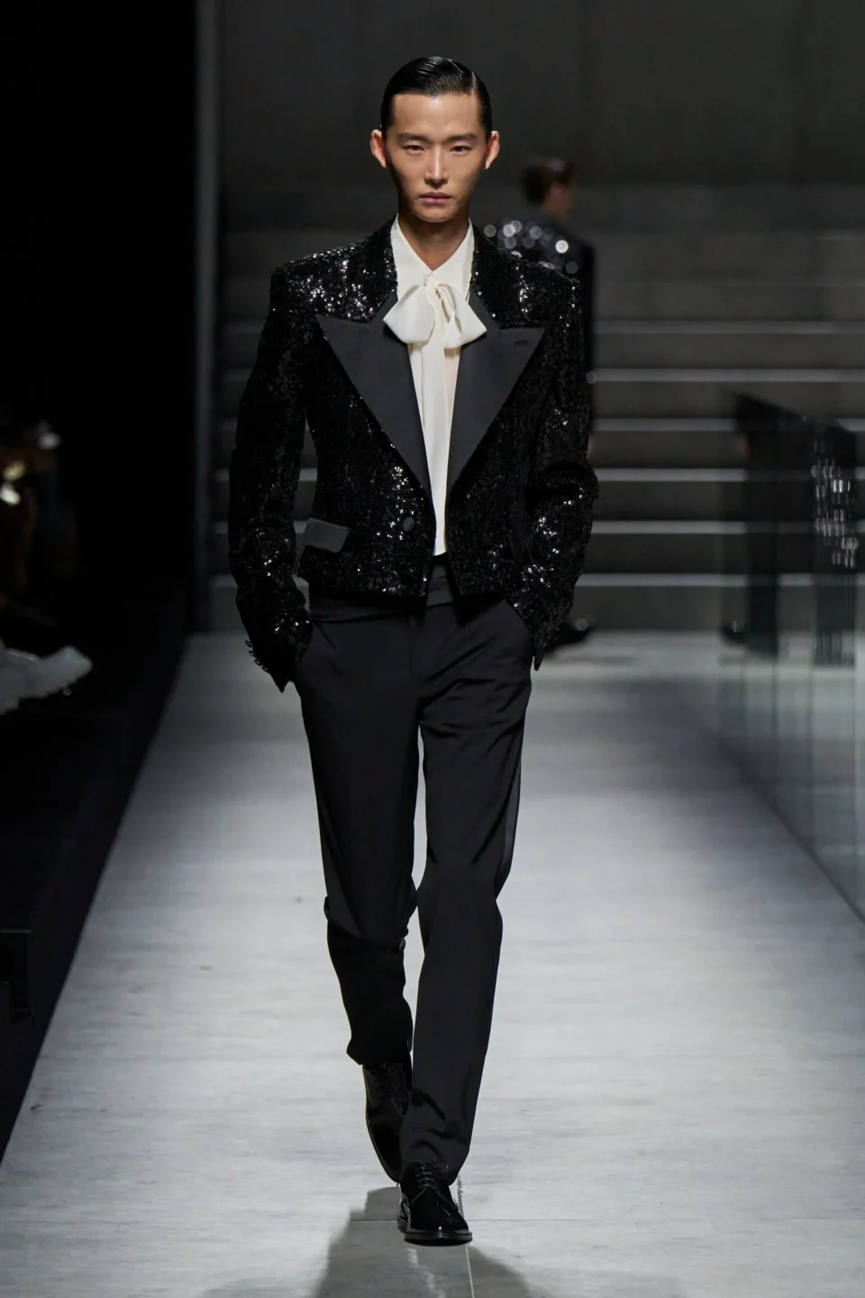 00055-dolce-and-gabbana-fall-2024-menswear-credit-gorunway